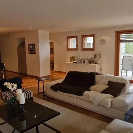 Apartment Four Bdr Ski Lift Kitzbuhel